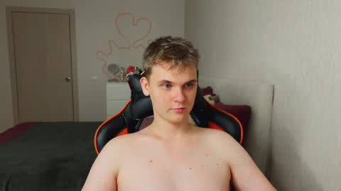 Snapshot of lucas_dany chatting on September 30, 4:39 am Lucas Gill online show from September 30, 4:39 am