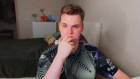 Snapshot of lucas_dany chatting on December 2, 4:07 am Lucas Gill online show from December 2, 4:07 am