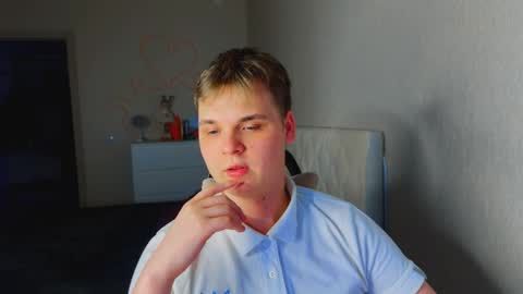 Lucas Gill online show from December 16, 11:48 am