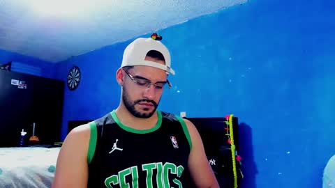 Snapshot of lucas_jewel chatting on December 28, 6:29 pm lucas_jewel online show from December 28, 6:29 pm