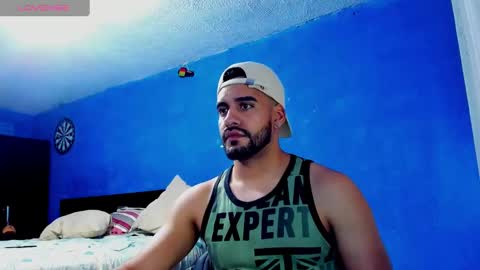 Snapshot of lucas_jewel chatting on January 2, 10:01 pm lucas_jewel online show from January 2, 10:01 pm