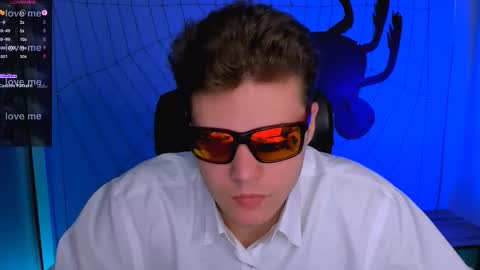 lucas_long_ online show from October 28, 9:46 am