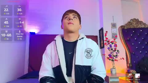 Snapshot of lucas_lovee chatting on May 16, 12:48 pm Lucas lovee online show from May 16, 12:48 pm