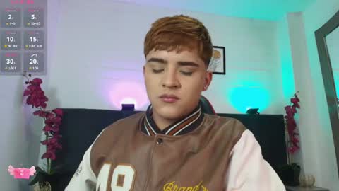 Snapshot of lucas_lovee chatting on June 10, 1:43 pm Lucas lovee online show from June 10, 1:43 pm