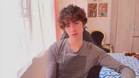 Snapshot of lucas_xo chatting on October 27, 3:16 pm lucas_xo online show from October 27, 3:16 pm