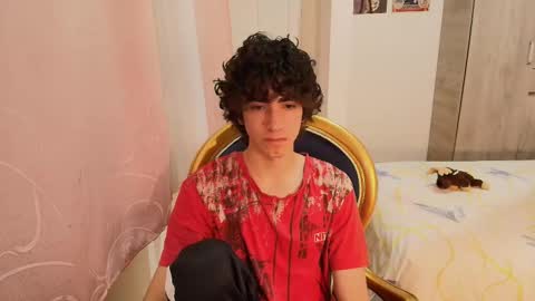 Snapshot of lucas_xo chatting on November 4, 11:15 pm lucas_xo online show from November 4, 11:15 pm