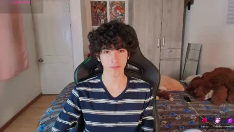 lucas_xo online show from April 22, 11:34 am