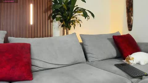 LUCA SANTOS online show from April 11, 4:39 am