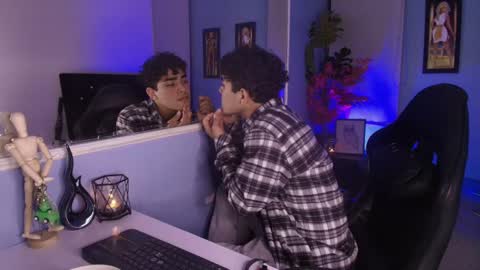 lucascarterr online show from September 9, 5:18 am