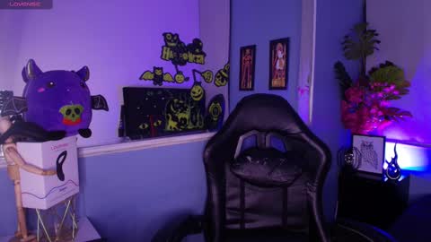 lucascarterr online show from October 2, 5:03 am