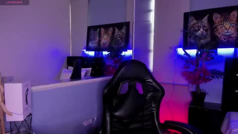 lucascarterr online show from November 17, 12:55 pm