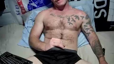 Snapshot of lucascumsalot chatting on May 28, 6:32 am Lucas online show from May 28, 6:32 am
