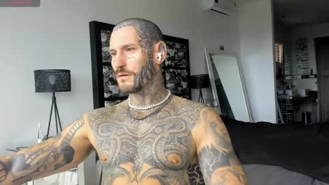 lucasexclusive online show from December 6, 4:47 am