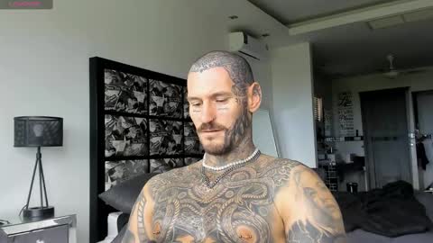 lucasexclusive online show from December 6, 7:54 am