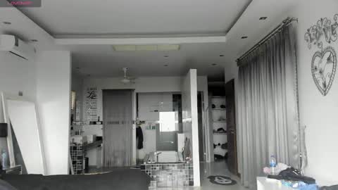 lucasexclusive online show from December 16, 5:17 am