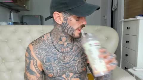 lucasexclusive online show from September 18, 6:15 am