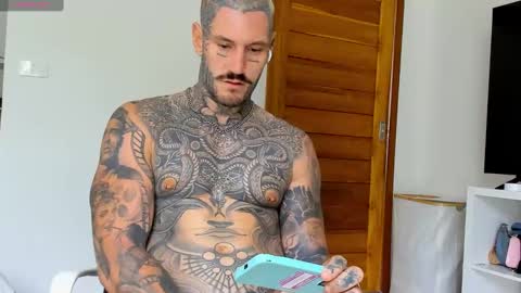 lucasexclusive online show from October 7, 7:27 am