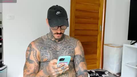 lucasexclusive online show from October 8, 7:17 am