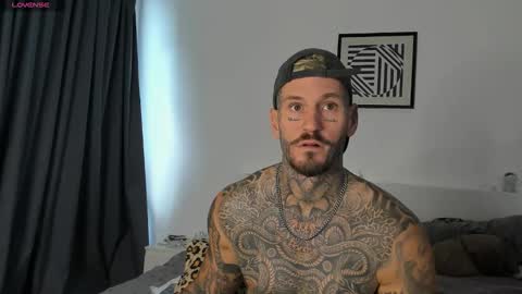 lucasexclusive online show from January 11, 6:40 am