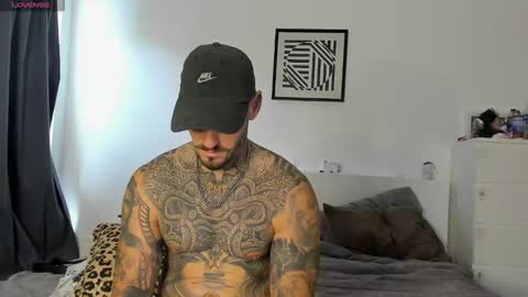 lucasexclusive online show from January 12, 5:45 am