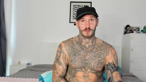 lucasexclusive online show from March 25, 6:30 am