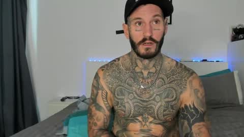 Snapshot of lucasexclusive chatting on April 26, 4:21 am lucasexclusive online show from April 26, 4:21 am