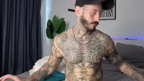 Snapshot of lucasexclusive chatting on May 4, 5:36 am lucasexclusive online show from May 4, 5:36 am