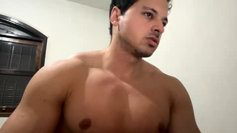 Snapshot of lucasfit24 chatting on January 23, 11:26 am lucasfit24 online show from January 23, 11:26 am