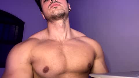 Snapshot of lucasfit24 chatting on February 5, 11:39 pm lucasfit24 online show from February 5, 11:39 pm