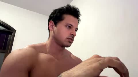 Snapshot of lucasfit24 chatting on February 7, 11:34 am lucasfit24 online show from February 7, 11:34 am