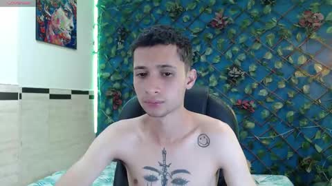 LucassSmith11 online show from April 19, 8:02 am