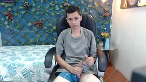 LucassSmith11 online show from April 20, 7:04 pm