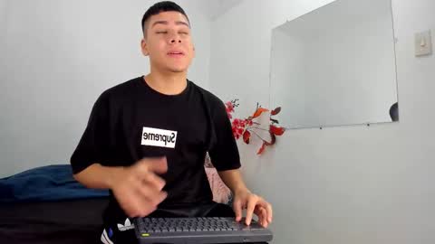 LUCAS TORREZ online show from December 23, 4:32 am