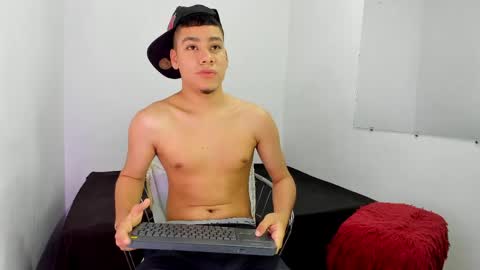 LUCAS TORREZ online show from April 16, 2:12 am