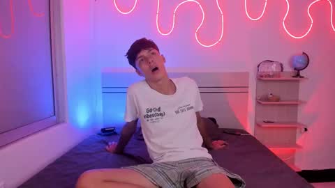 Luccas Ferreira online show from November 7, 7:25 pm