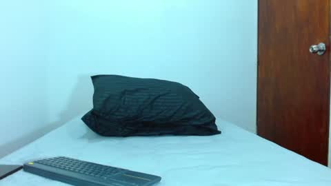 Snapshot of luchocole chatting on August 8, 12:13 am LUCHO HOT online show from August 8, 12:13 am