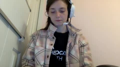 Snapshot of luci_layne chatting on June 19, 1:26 pm Luci Layne online show from June 19, 1:26 pm