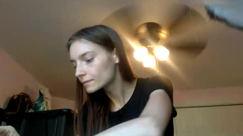 Snapshot of luci_layne chatting on June 22, 12:35 pm Luci Layne online show from June 22, 12:35 pm