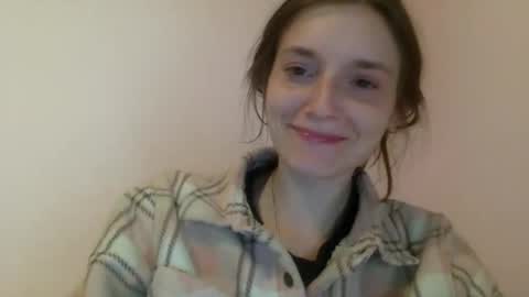 Snapshot of luci_layne chatting on July 15, 10:48 pm Luci Layne online show from July 15, 10:48 pm
