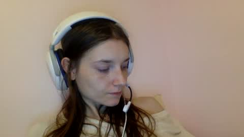 Snapshot of luci_layne chatting on July 27, 1:45 am Luci Layne online show from July 27, 1:45 am