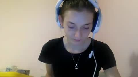 Snapshot of luci_layne chatting on July 28, 9:59 am Luci Layne online show from July 28, 9:59 am