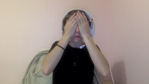 Snapshot of luci_layne chatting on July 30, 4:11 am Luci Layne online show from July 30, 4:11 am