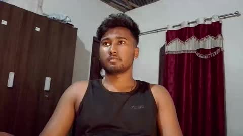 luci_ri online show from April 7, 8:04 am