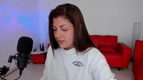 Luci online show from March 18, 1:53 am