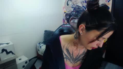 lucia_evans21 online show from April 21, 1:53 am