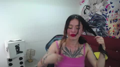 lucia_evans21 online show from May 21, 8:05 pm