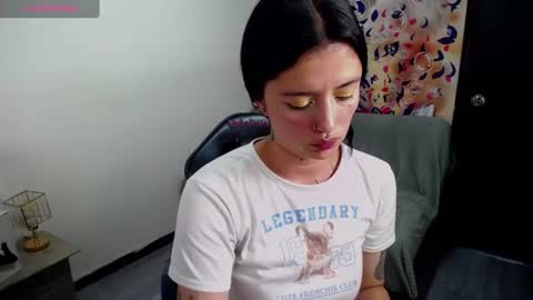 Snapshot of lucia_evans21 chatting on July 15, 8:14 pm lucia_evans21 online show from July 15, 8:14 pm