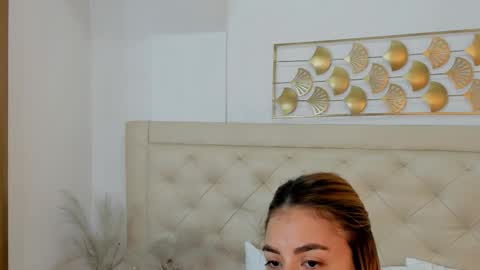 Snapshot of lucia_lorenz chatting on October 30, 11:22 am lucia_lorenz online show from October 30, 11:22 am