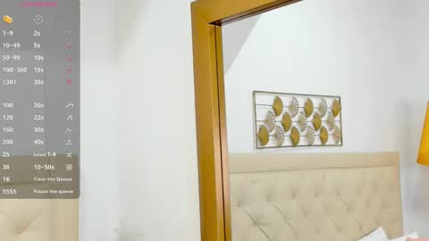 Snapshot of lucia_lorenz chatting on December 14, 11:26 am lucia_lorenz online show from December 14, 11:26 am