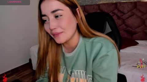 lucia star  online show from December 13, 9:41 pm